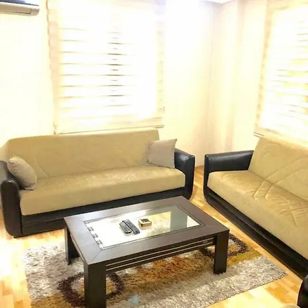 Kuzey 아파트호텔 트라존